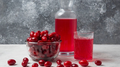 Lıkır lıkır içenlerde o sorunlar asla görülmüyor: Uykusuzluğu bitiriyor, kansere karşı koruyor. Vişne suyunun faydaları nelerdir?