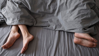 Düzenli cinsel hayatı olmayanlara kötü haber: Her gün biraz daha küçülüyor