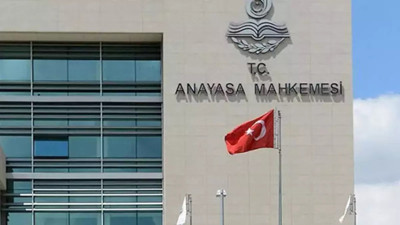 Anayasa Mahkemesi'nden bir ilk. LGBTİ+ aktivisti Kaya'nın hakkındaki haberlere erişim engeli talebi reddedilmişti. Yüksek Mahkeme'den hak ihlali kararı geldi