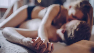 Cinsel zevki artırmak için yatakta bunları yapın: Seksten aldığınız zevk doruklara ulaşacak. Cinsel zevki artırmak için ne yapmalı?