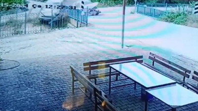 Adana'da 5 kişinin yaralandığı feci kazanın görüntüleri ortaya çıktı! Otomobil sulama kanalına böyle uçtu