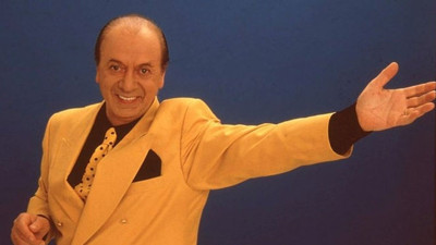 SONDAKİKA Ünlü sunucu hayatını kaybetti. Evet-Hayır yarışmasıyla hafızalara kazınmıştı. Erkan Yolaç 89 yaşında hayata veda etti. (17 Mayıs 2024)