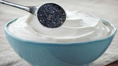 Yoğurda katıp kaşık kaşık yiyin: Çörek otlu yoğurdun mucizevi etkisi varmış. Çörek otu ve yoğurt neye iyi gelir?