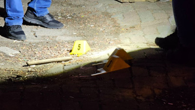 İstanbul'da silahlı saldırı. Uzun namlulularla iş yerine saldırdılar. Bir kişi hayatını kaybetti