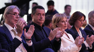 Aziz Yıldırım iddiayı ortaya attı, Acun Ilıcalı jet hızında tepki gösterdi: Başkan olmak için karalamaya çalışmak bana üzücü geliyor