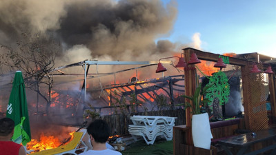 Edremit'te korkutan yangın; 100 kişinin konakladığı otel alevlere teslim oldu. Dumandan etkilenen 3 kişi hastaneye kaldırıldı