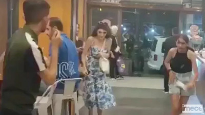 Vatandaşlar büyük panik yaşadı! Diyarbakır'da İsrail'i protesto eden bir grup, tekbir getirip sloganlar atarak Burger King ve Starbucks şubelerine saldırdı