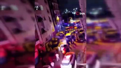 Esenyurt’ta kiracı ile ev sahibinin kavgasında ortalık savaş alanına döndü! Yaşananlar kameraya böyle yansıdı