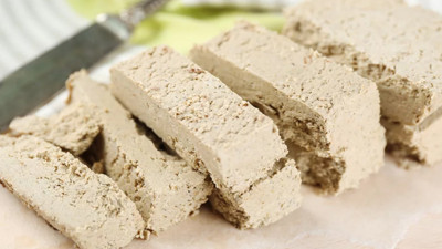 Yurt dışına da ihraç edilen helvada ölümcül bakteri! Raflardan tek tek toplatılıyor