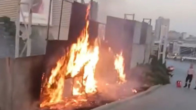 İstanbul'da AVM otoparkında yangın