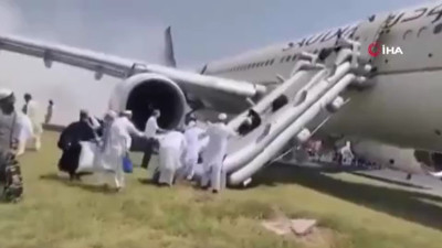 Yolcu uçağında dehşet anları. Suudi Arabistan'dan Pakistan'a gidiyordu. 276 yolcu ve 21 mürettebat büyük panik yaşadı