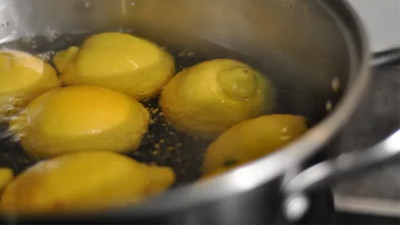Evde limonu olan hemen denesin: Limonları kaynatıp suyunu için o dertten kurtulun. Kaynamış limon suyu neye iyi gelir?