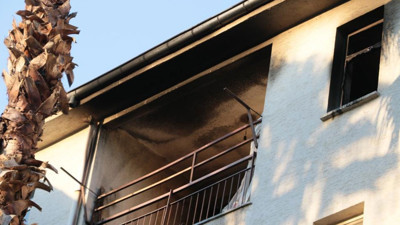 Antalya’da feci olay! Evini ateşe verip intihar etmek istedi. Linçten polis kurtardı