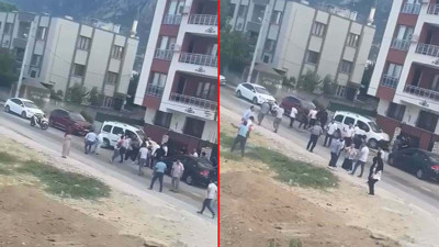 Manisa'da ortalık savaş alanına dönmüştü! 1 kişinin öldüğü, 2 aile arasında çıkan kavganın yeni görüntüler ortaya çıkt