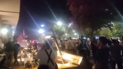 İsmail Haniye suikastı sonrası hareketli dakikalar. Batman'da bir grup kahve zincirinin şubesine saldırdı