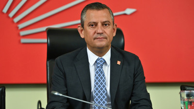 FLAŞ! ...CHP lideri Özgür Özel'in ayağı kırıldı. CHP Grup Başkanvekili Ali Mahir Başarır açıkladı. TBMM'de olağanüstü toplantıya katılmamıştı