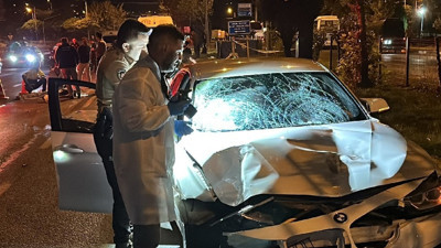 15-16 yaşlarındaki kardeşlerin feci ölümü... Üst geçidi kullanmadılar. 'Killer' yazan otomobil çarptı...