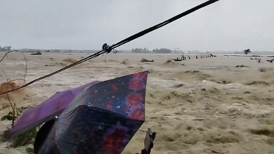 Bangladeş'te şiddetli yağış ve taşan nehirler 1,5 milyon kişiyi mahsur bıraktı