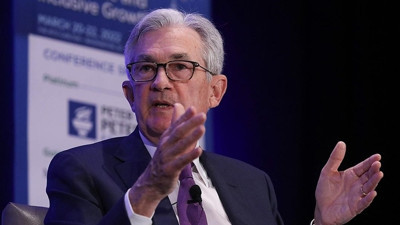 Fed 4 yıl sonra faiz indirimi yaptı. Politika faizi yüzde 4,75-5,00 aralığına çekildi