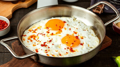 Bu kişiler asla yumurta tüketmemeli: Faydadan çok zarar veriyor aman dikkat. Kimler yumurta yememeli?