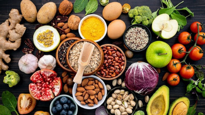 Beyin sağlığını korumak isteyen sofrasından bu 10 gıdayı eksik etmesin. Beyni güçlendiren gıdalar nelerdir?