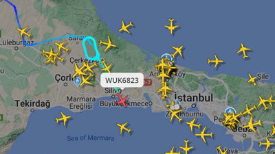 İstanbul'da uçaklar iniş yapamıyor! Şiddetli yağış hava trafiğini de vurdu! Uçaklar tur atmak zorunda kalıyor