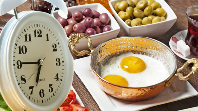 Kahvaltınızı sabah saat 6 ve 10 arasında yapın: Alzheimer, bunama ve depresyon yanınızdan teğet geçecek