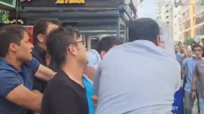 İzmir'de ABD askerinin kafasına çuval geçirdiler