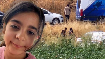 Kan donduran Narin cinayetinde yeni detaylar...  Narin'in cesedi bulunmasın diye neler yapmışlar neler!  50 sahte ihbarda bulunup değişik noktalara terlikler bırakmışlar