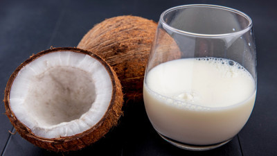 Hindistan cevizi sütünün öyle bir etkisi varmış ki duyan hemen içiyor: Hindistan cevizi sütü içmek neye iyi gelir?