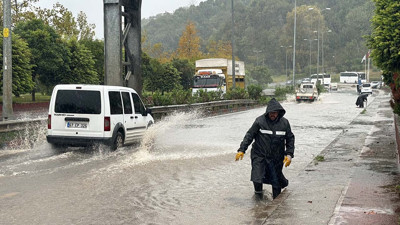 AFAD 5 şehir için alarma geçti! Afet riskine karşı araç ve personel sevk edildi