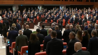 CHP'de yeni dönem krizle başladı: Bazı vekiller o karara uymadı