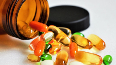 Faydalı sanıp kontrolsüzce içmeyin: Bilinçsiz vitamin almak sağlığı mahvediyor