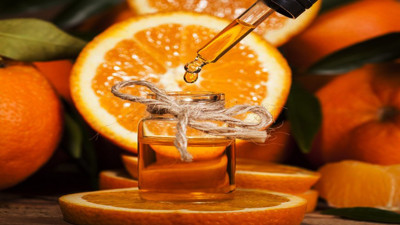 Yoğurda damlatıp yüzünüze sürün: Cildi beyazlatıyor sivilceleri kökten kurutuyor