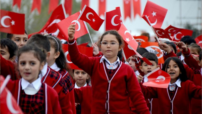 29 Ekim Cumhuriyet Bayramı resmi tatil mi, kaç gün tatil? 28 Ekim yarım gün mü? (2024 resmi tatil takvimi)