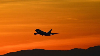 İran'dan bir yasak daha! Uçaklara elektronik haberleşme cihazları alınmayacak