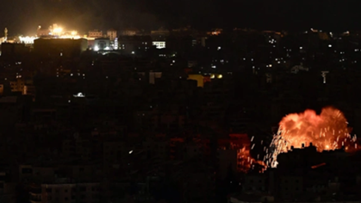 İsrail, Beyrut'un güneyine saldırı düzenledi: Peş peşe 6 patlama