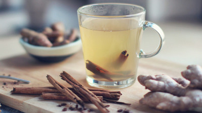 Faydasını duyan her gün bardak bardak içecek: Tarçınlı zencefil suyu içmek neye iyi gelir?