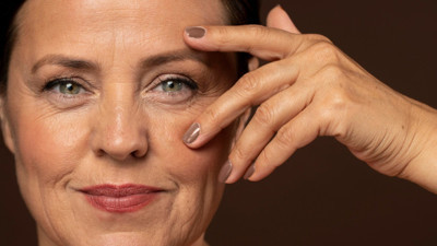 Telefon, televizyon ve bilgisayarsız yapamayanlar: Yaşlanma süreciniz çok daha hızlı artacak