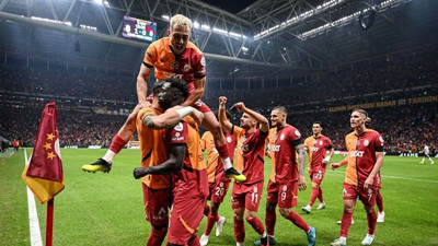 Beşiktaş derbisinde kazanan lider Galatasaray oldu. Galatasaray 2-1 Beşiktaş