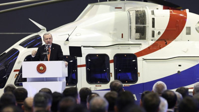 Cumhurbaşkanı Erdoğan, TUSAŞ'ta düzenlenen teslim töreninde konuştu: Bu tür hain saldırılar bizi yolumuzdan geri çeviremez