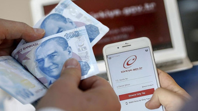 Öğrenciler dikkat! Bakan duyurdu: 2024-2025 eğitim öğretim yılı KYK burs ve öğrenim kredisi başvuru sonuçları açıklandı