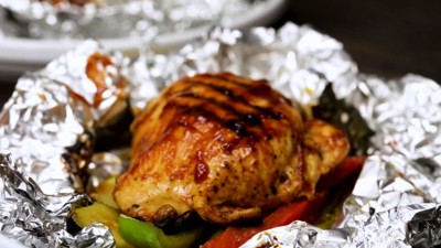 Alüminyum folyo ile yemek pişirmek zararlı mı, riskleri nedir?