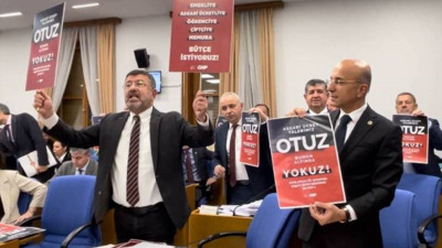 17 bin TL'ye geçinilebilir mi Sayın Bakan? Muhalefetten komisyonda asgari ücret tepkisi