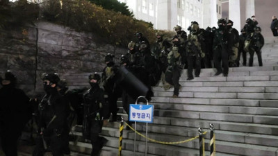 Seul Büyükelçiliği'nden 'sıkıyönetim' açıklaması: Türk vatandaşlarına çağrıda bulunuldu