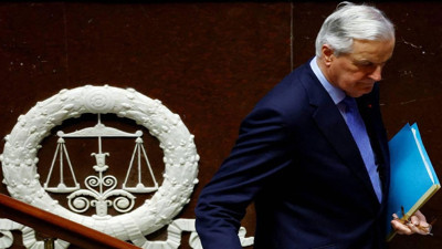 Son Dakika... Merkez sağ güvenoyu alamadı: Fransa'da hükümet düştü!