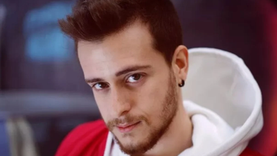 Alper Rende kimdir, kaç yaşında, nereli? Altın Kelebek Ödülleri en iyi dijital erkek  içerik üreticisi ödülünü kazanan Alper Rende'nin hayatı...