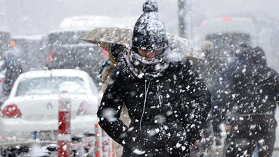 Kar İstanbul'un kapısına dayandı! Meteoroloji saat verdi