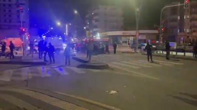 Feci kaza! İhbara giden polis aracı ile otomobil çarpıştı: 2’si polis 6 yaralı