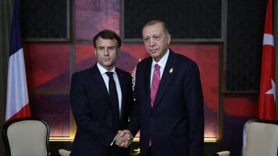 Cumhurbaşkanı Erdoğan, Macron ile Suriye'yi görüştü